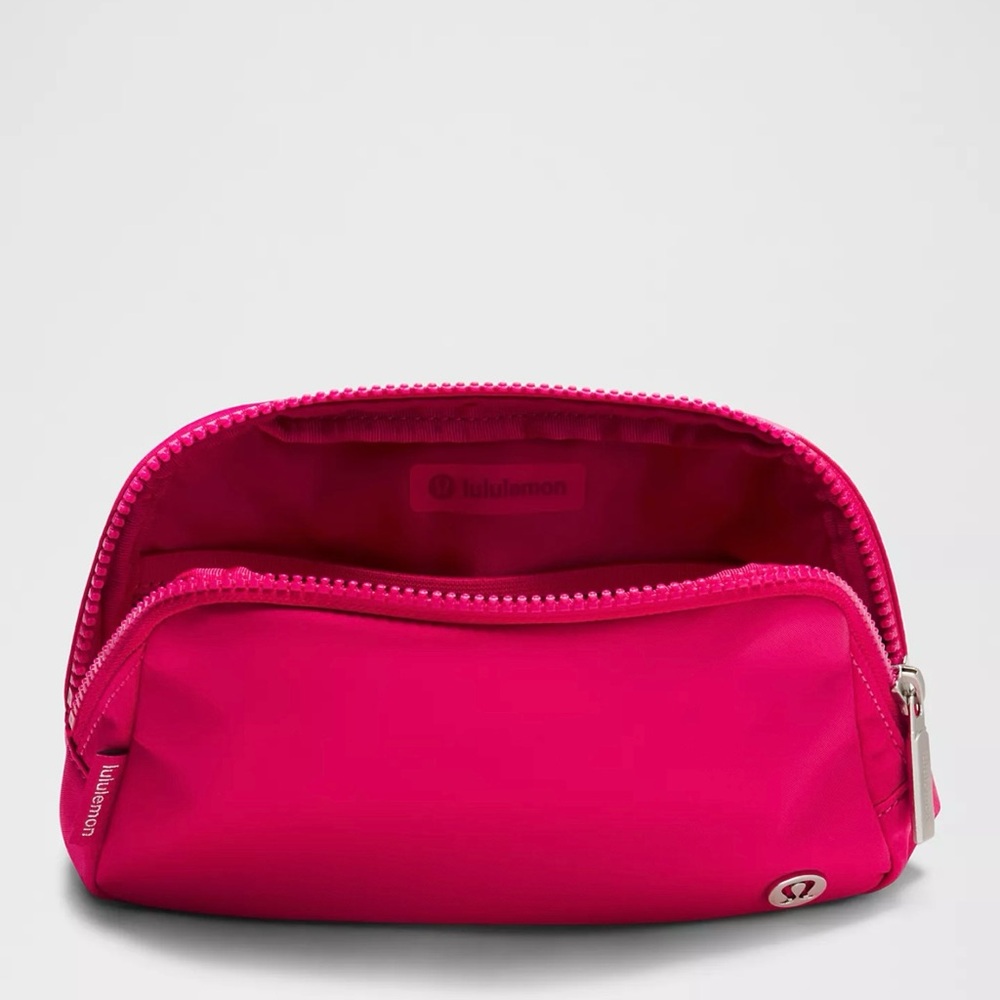 Lululemon Athletica Fuchsia Cosmetic Case